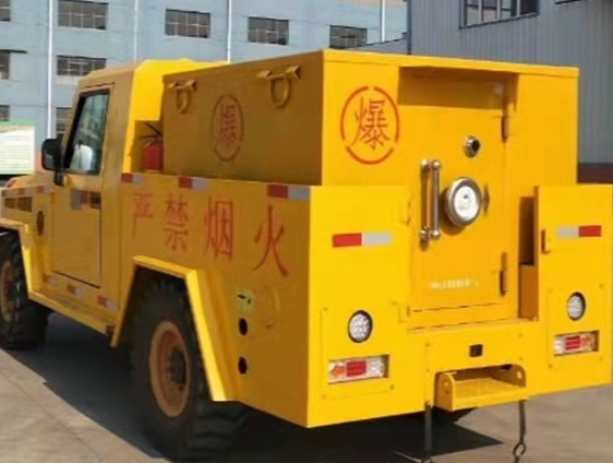 海沧凯龙爆破器材运输车：保障爆破任务的安全运行